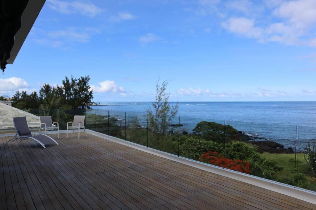 Oceans Luxury Oceanfront Apart Sunset View With Pool Apartamento Flic-en-Flacq Exterior foto