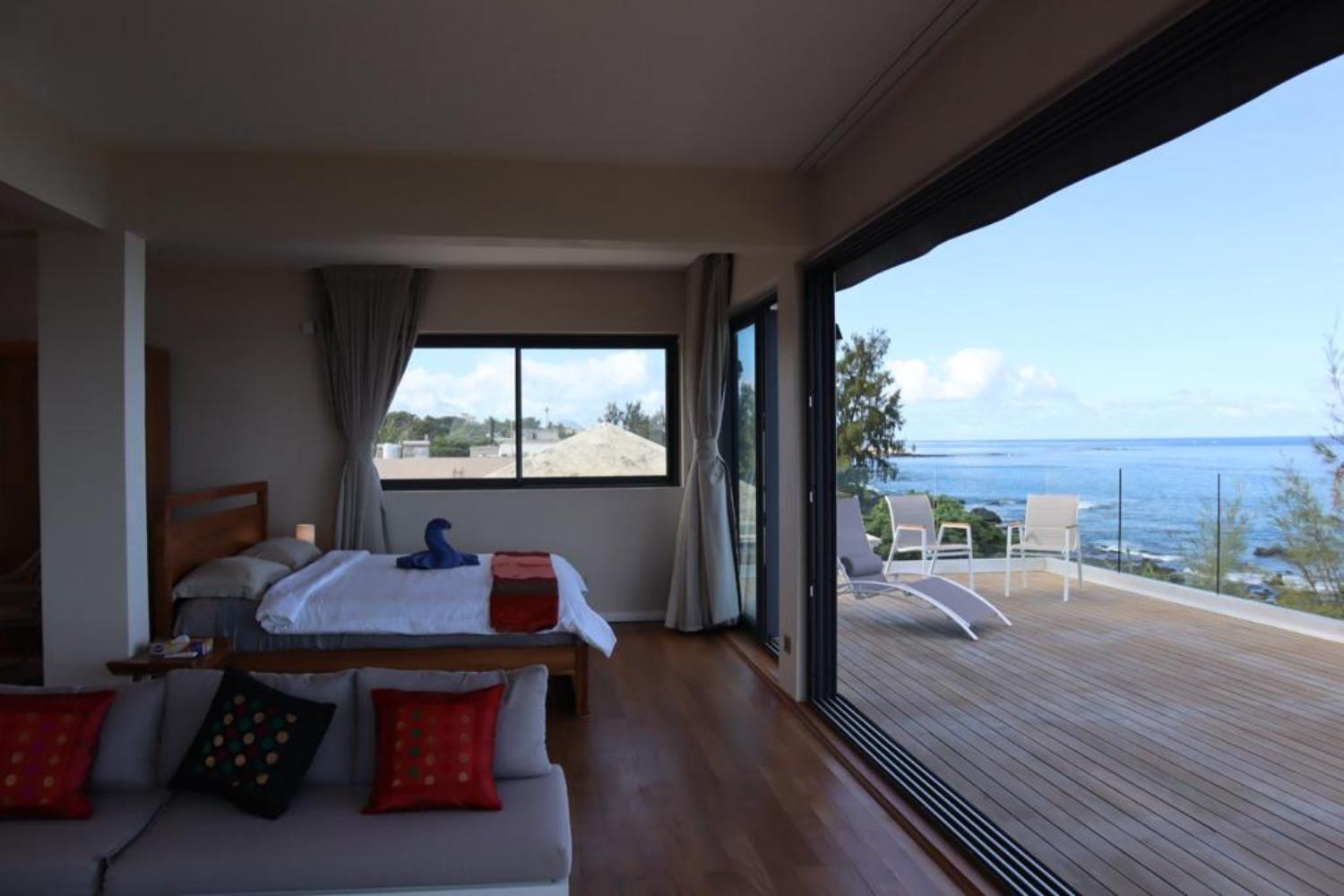 Oceans Luxury Oceanfront Apart Sunset View With Pool Apartamento Flic-en-Flacq Exterior foto