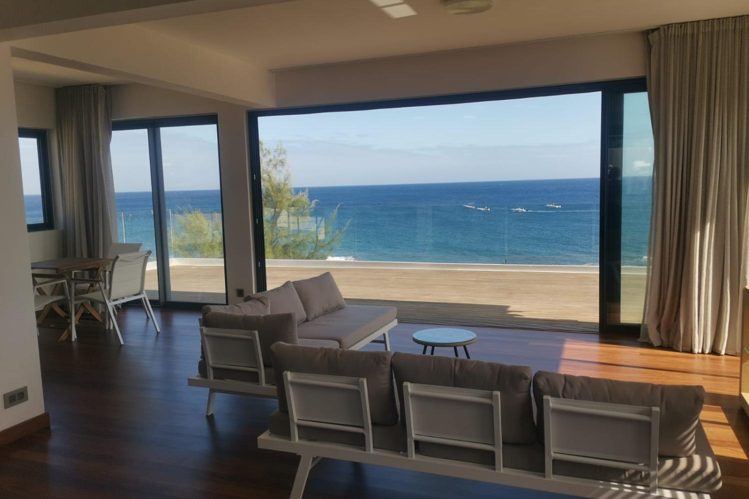 Oceans Luxury Oceanfront Apart Sunset View With Pool Apartamento Flic-en-Flacq Exterior foto