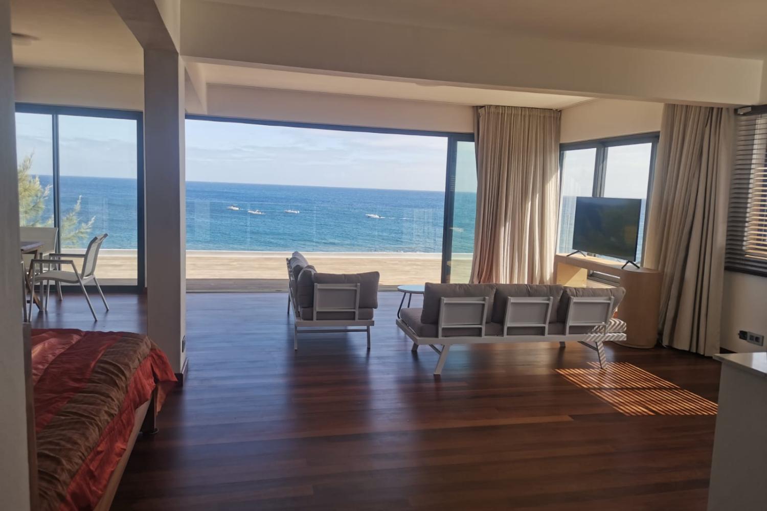 Oceans Luxury Oceanfront Apart Sunset View With Pool Apartamento Flic-en-Flacq Exterior foto