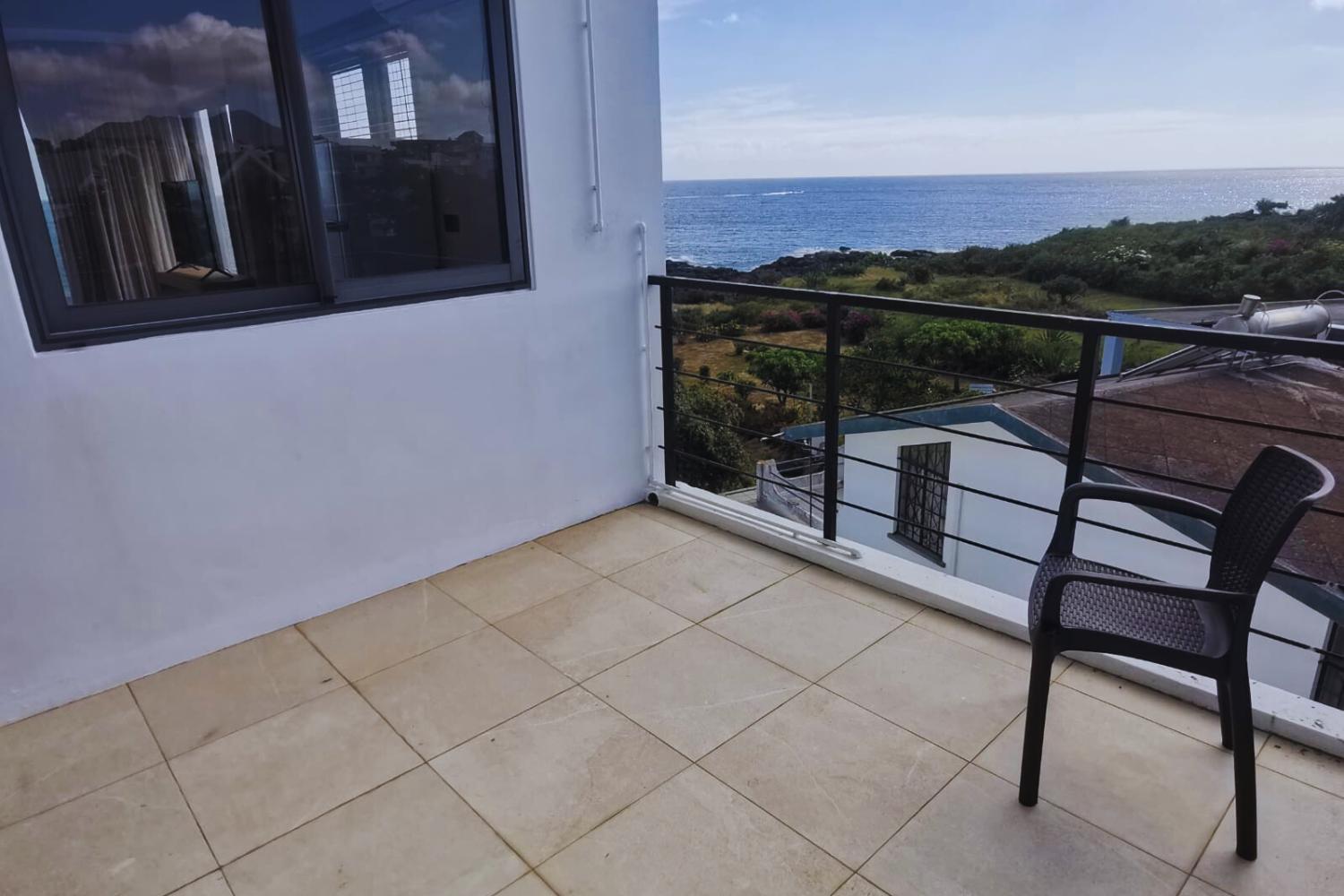 Oceans Luxury Oceanfront Apart Sunset View With Pool Apartamento Flic-en-Flacq Exterior foto